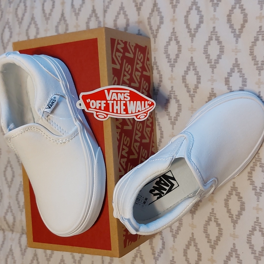 Vans Asher Kids Shoes brand new size 11